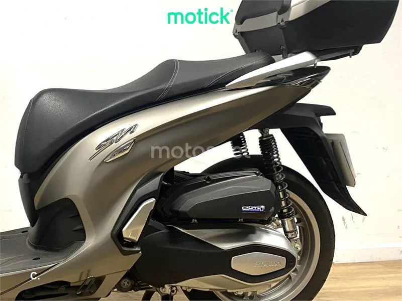 Honda SH 350i – Vista 8