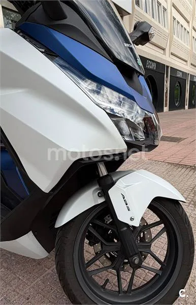 Honda Forza 125 – Vista 3