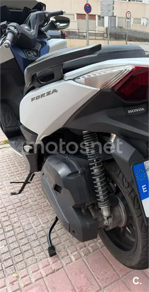 Honda Forza 125 – Vista 7