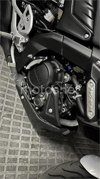 Yamaha MT-125 – Vista 8
