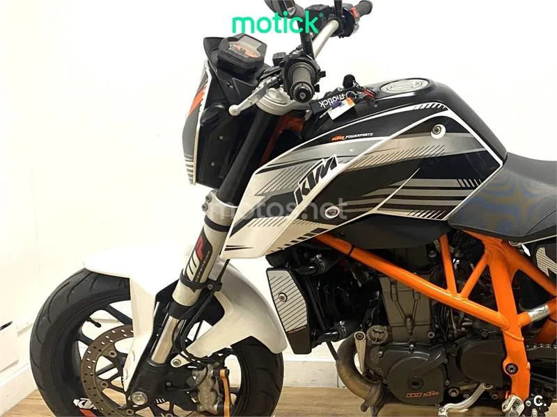KTM 690 Duke – Vista 8