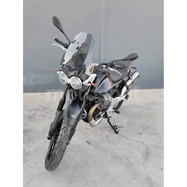 Moto Guzzi V85 Strada - Vista 3