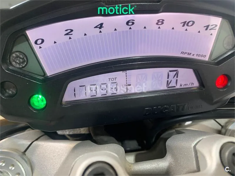 Ducati Monster 796 – Vista 4