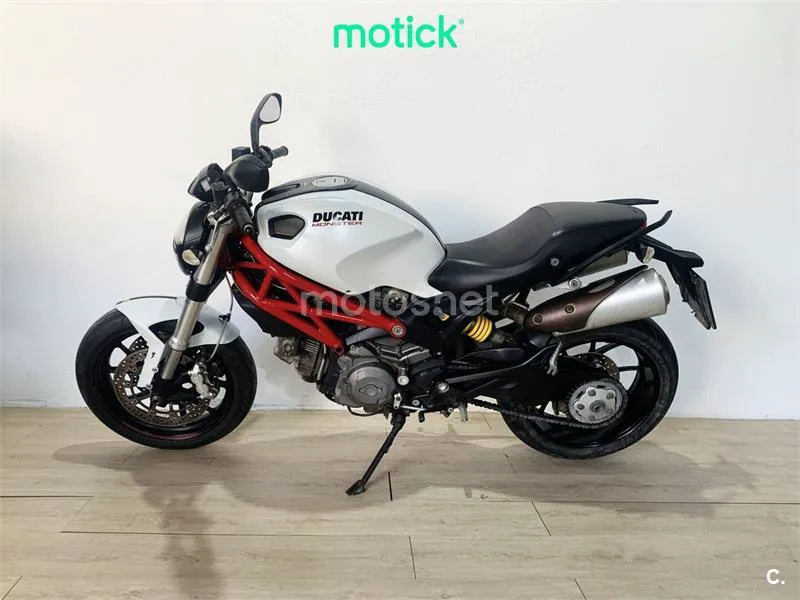 Ducati Monster 796 – Vista 5