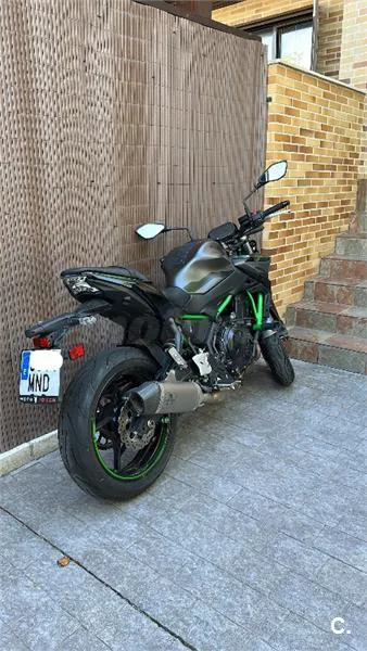 Kawasaki Z650 – Vista 7