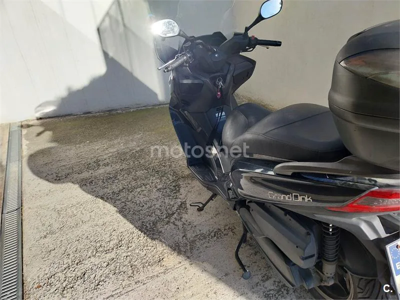 Kymco Grand Dink 300 – Vista 3