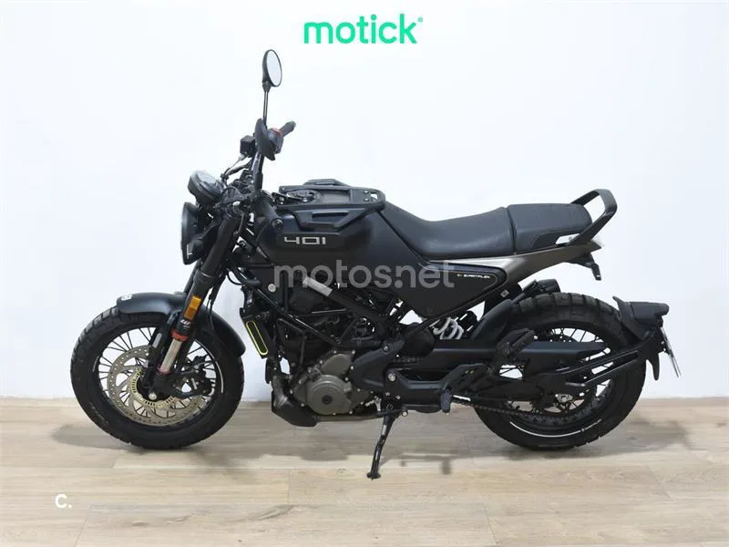 Husqvarna Svartpilen 401 – Vista 7
