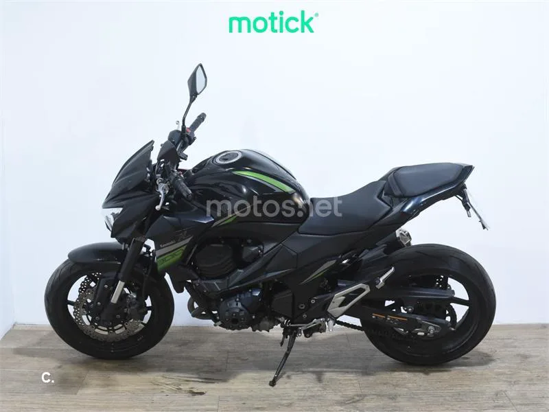 Kawasaki Z800 – Vista 7