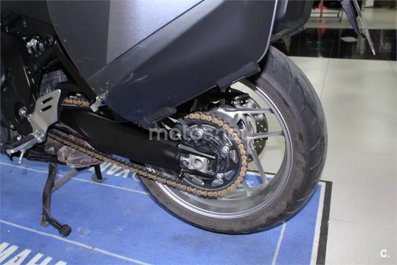 Yamaha Tracer 9 – Vista 14