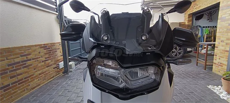 BMW F 750 – Vista 4
