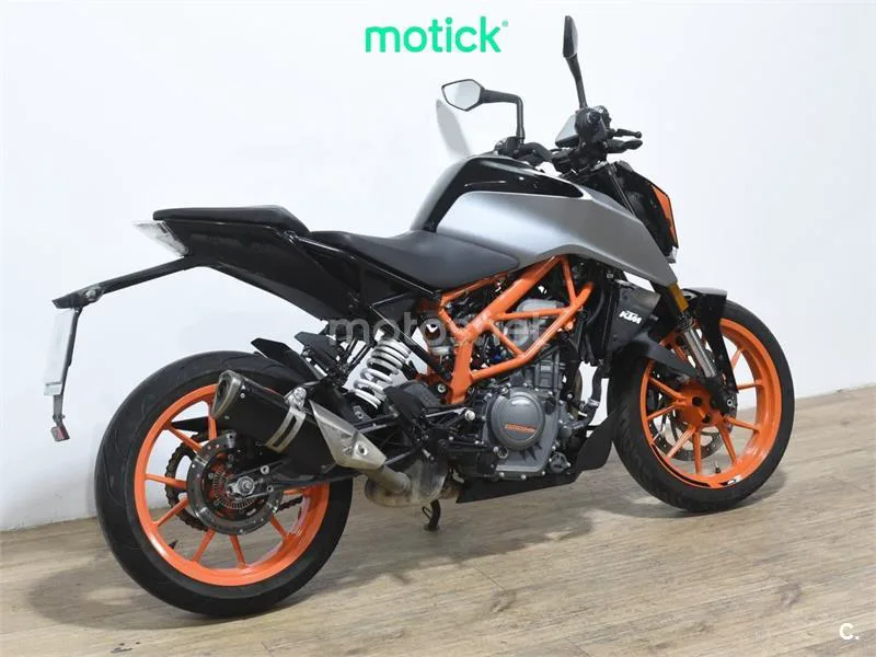 KTM 390 – Vista 10