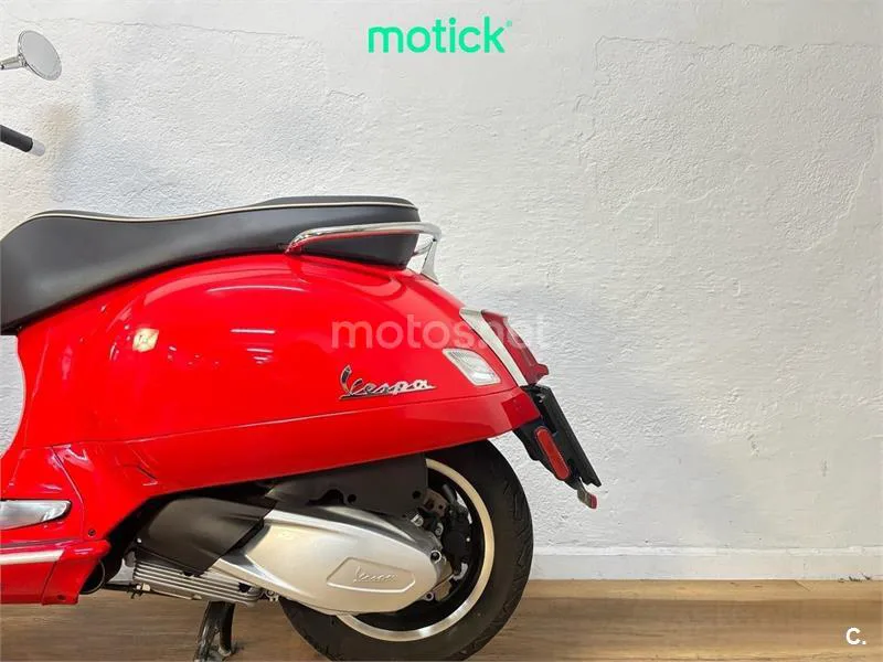 Vespa GTS 300 – Vista 9