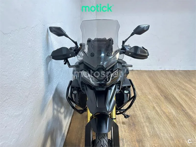 Voge 900 DSX – Vista 11