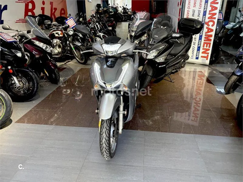 Honda SH 125i – Vista 13