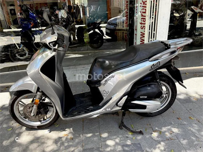 Honda SH 125i – Vista 4