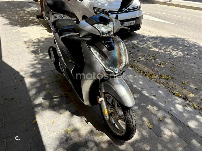 Honda SH 125i – Vista 6