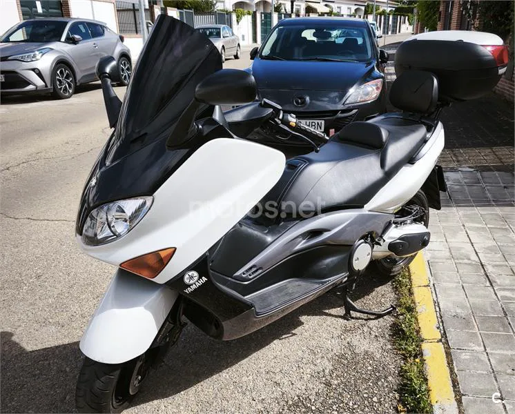 Yamaha TMAX 500 – Vista 8