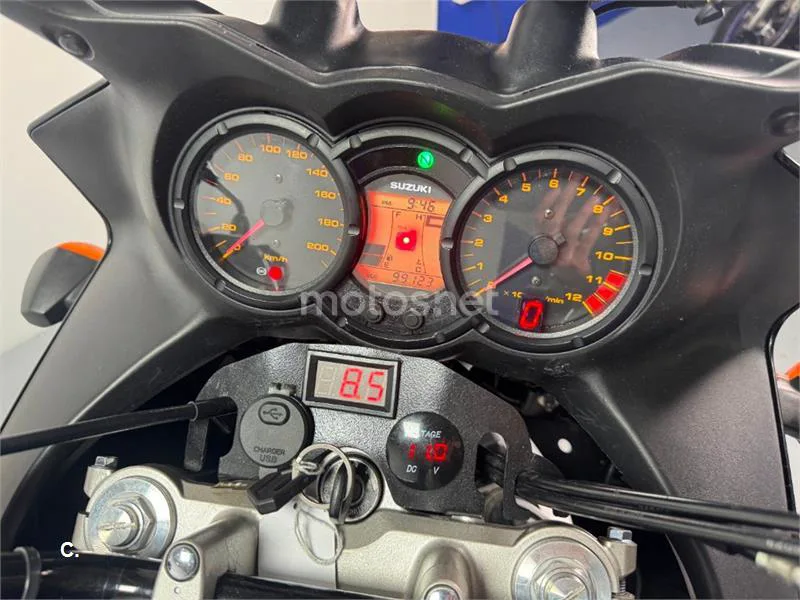 Suzuki V-Strom 650 – Vista 12