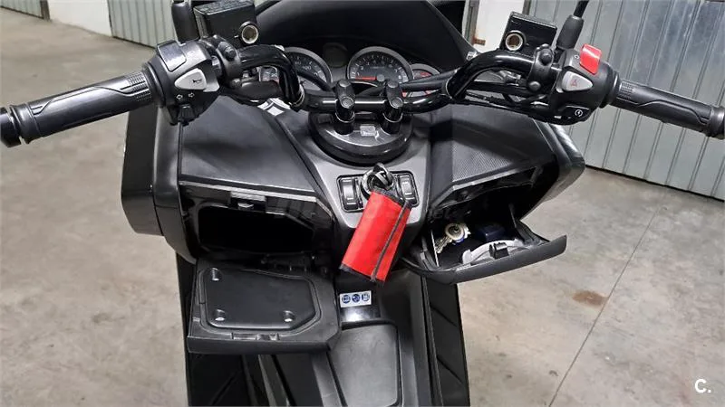 Honda NSS 300 Forza – Vista 4