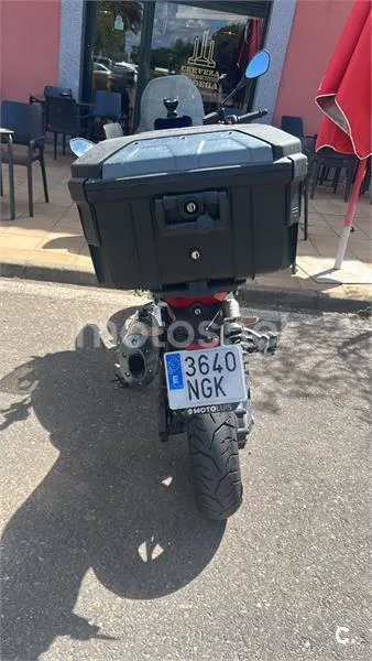 Moto Guzzi V85 Strada – Vista 3