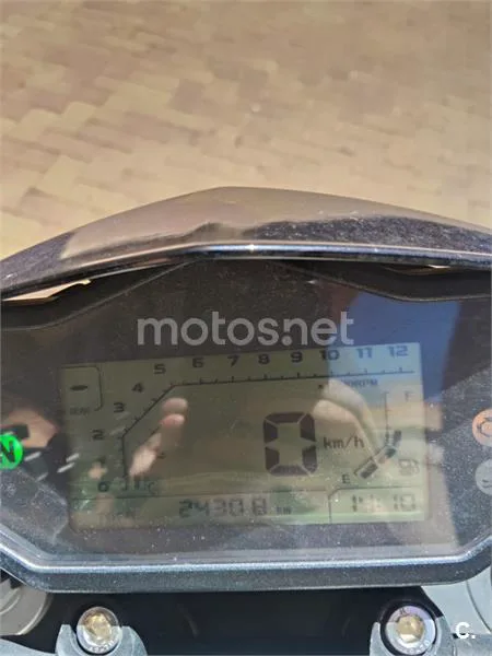 Keeway RKF 125 - Vista 4