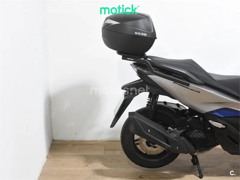 Honda Forza 125 – Vista 3