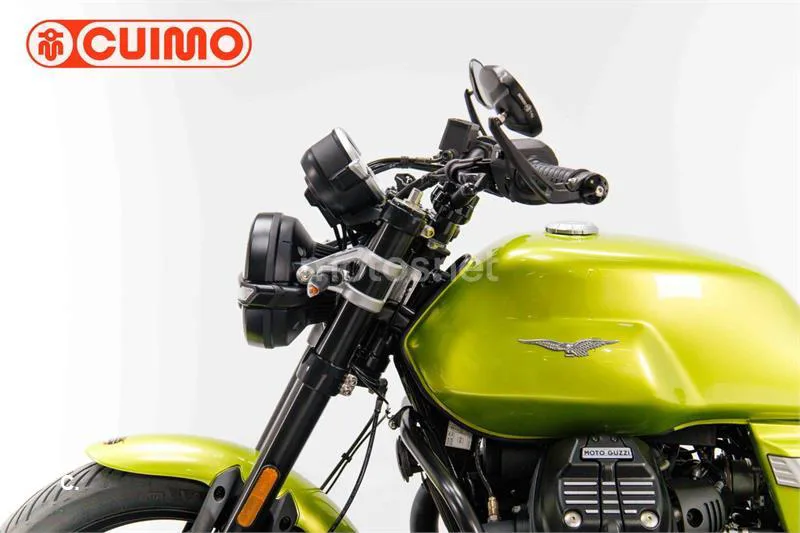 Moto Guzzi V7 – Vista 20