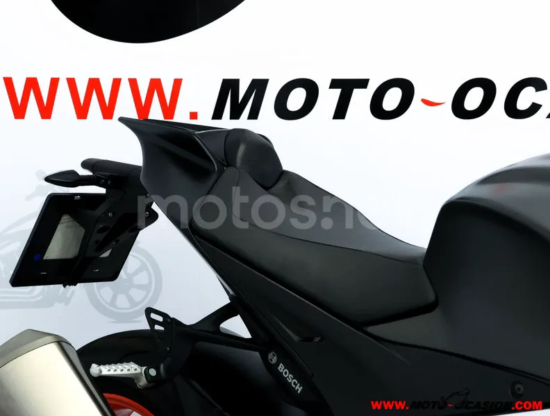Aprilia RSV4 – Vista 11