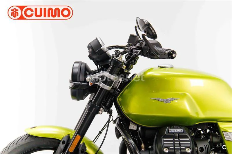 Moto Guzzi V7 – Vista 20