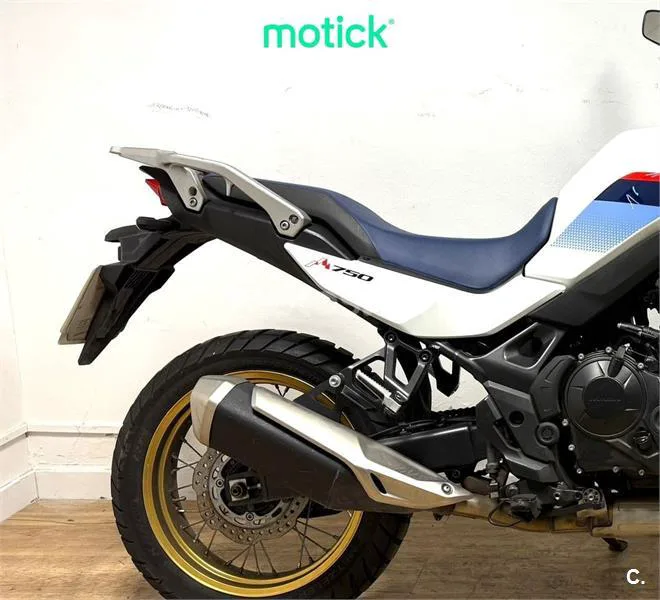 Honda XL 750 Transalp – Vista 3