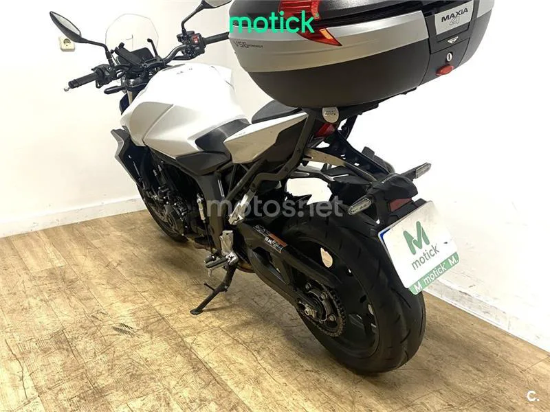 Honda CB 1000 Hornet – Vista 9