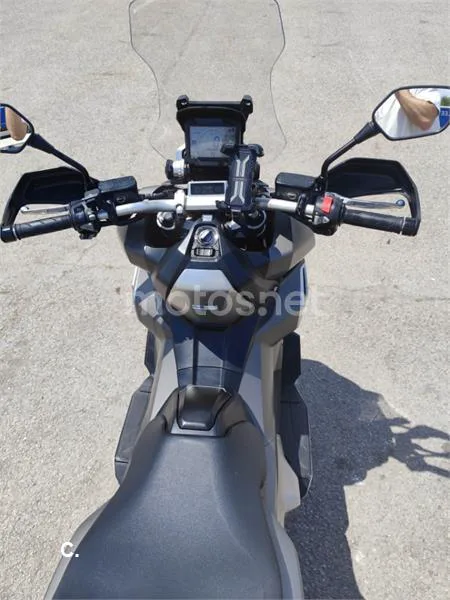 Honda X-ADV – Vista 4