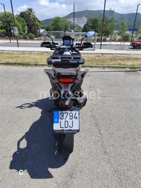 Honda X-ADV – Vista 6