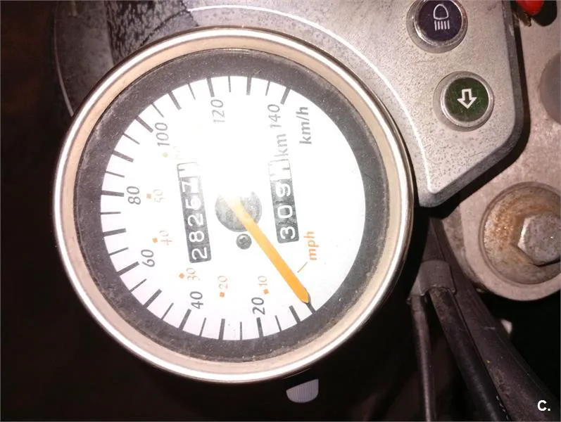 Hyosung GV 125 AQUILA – Vista 3
