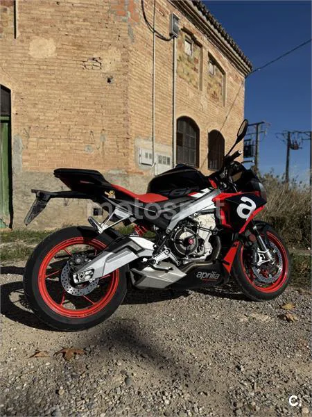 Aprilia Tuono 660 – Vista 2