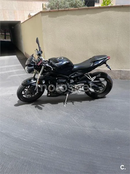 Triumph Street Triple – Vista 2