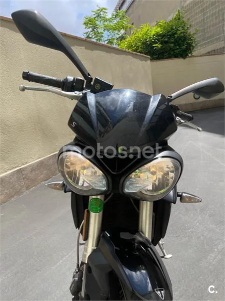 Triumph Street Triple – Vista 9