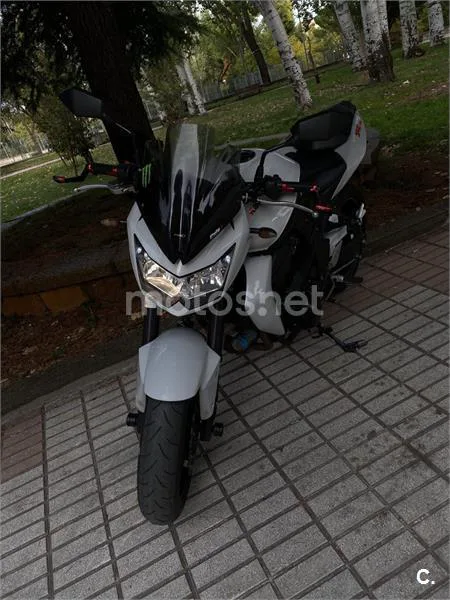 Kawasaki Z 750 – Vista 2