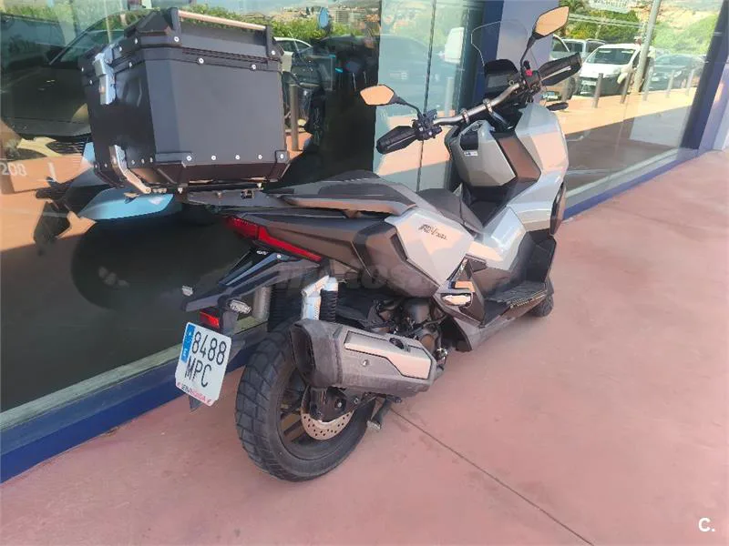 Honda ADV 350 – Vista 3