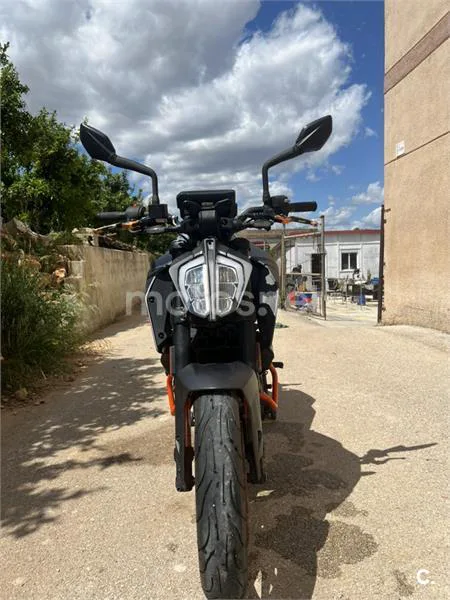KTM 125 – Vista 2