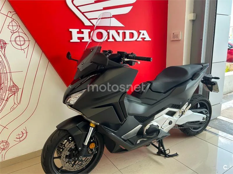 Honda Forza 750 – Vista 3