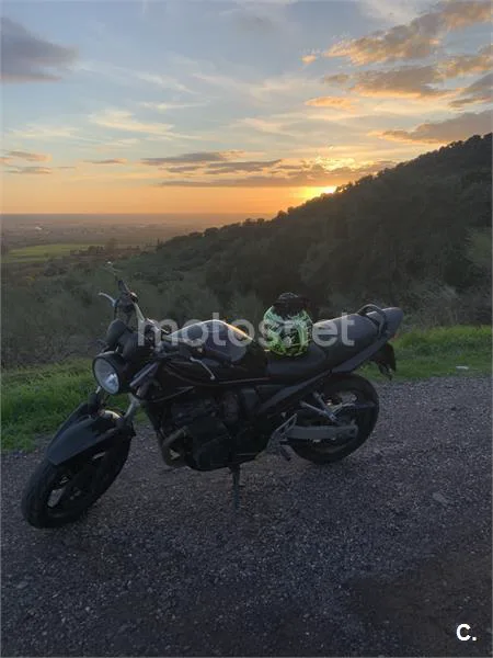 Suzuki Bandit 650 – Vista 2