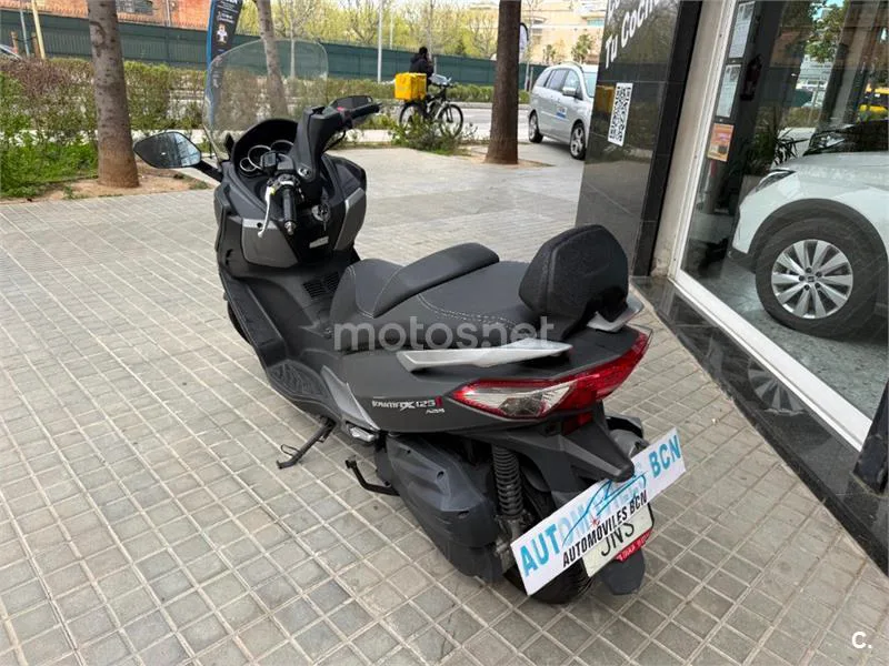 SYM Joymax 125 – Vista 3