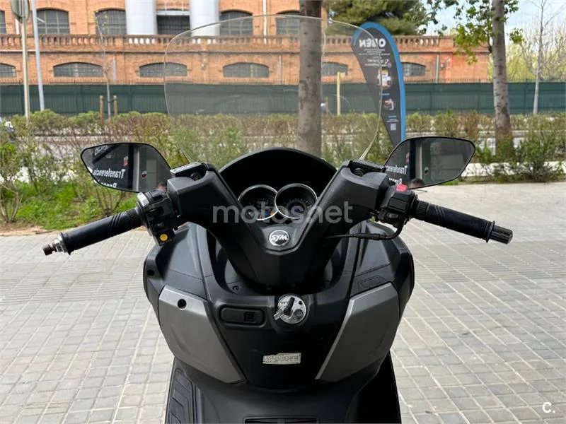 SYM Joymax 125 – Vista 10