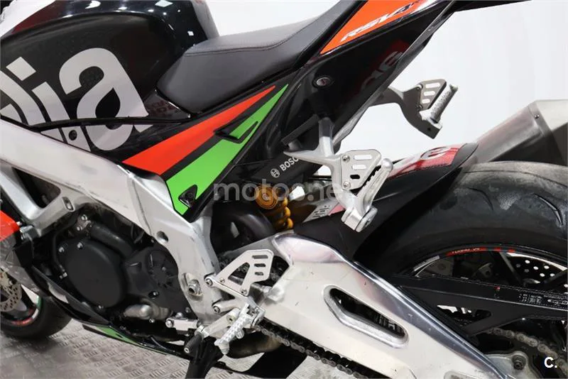 Aprilia RSV4 – Vista 14
