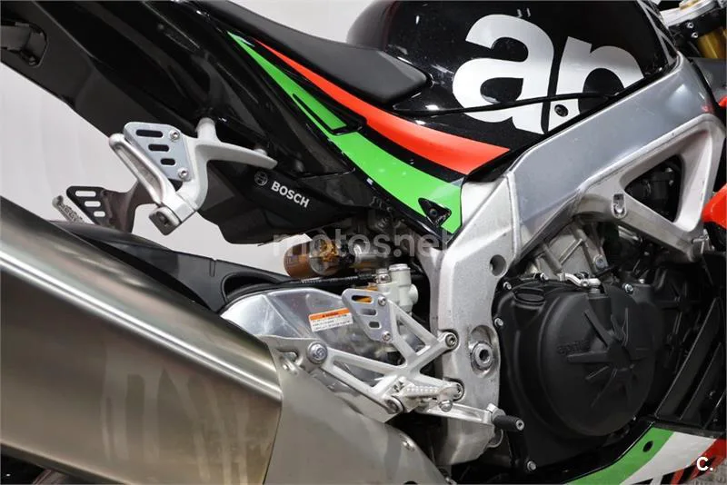 Aprilia RSV4 – Vista 15