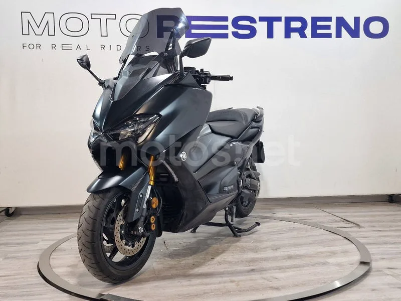 Yamaha TMAX 560 – Vista 5