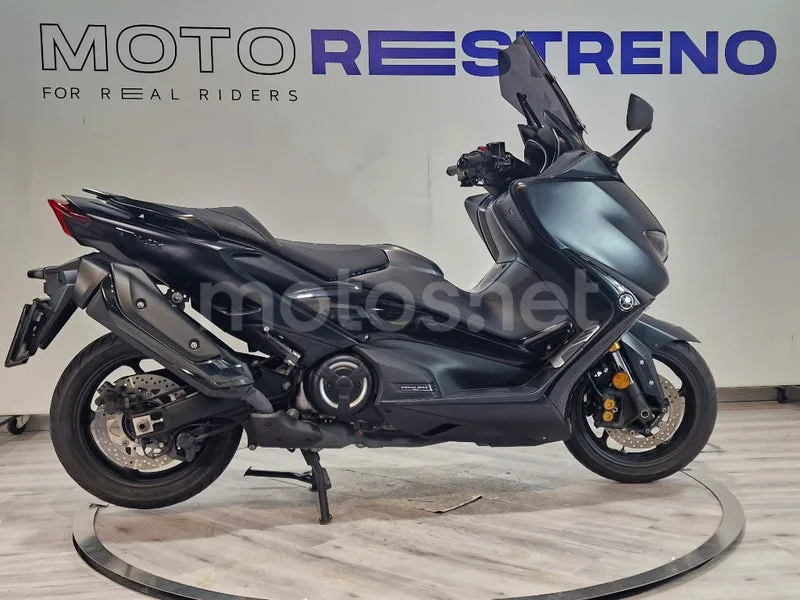 Yamaha TMAX 560 – Vista 7