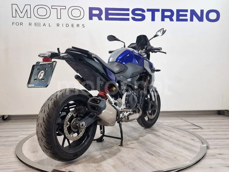 BMW F 900 R – Vista 8