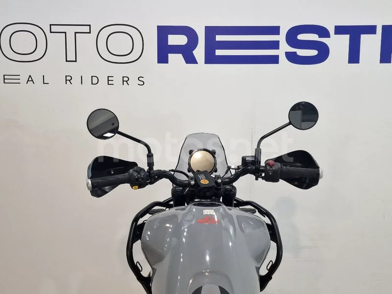 Royal Enfield Himalayan 450 – Vista 11